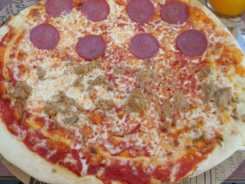 Pizza (Beispielbild)