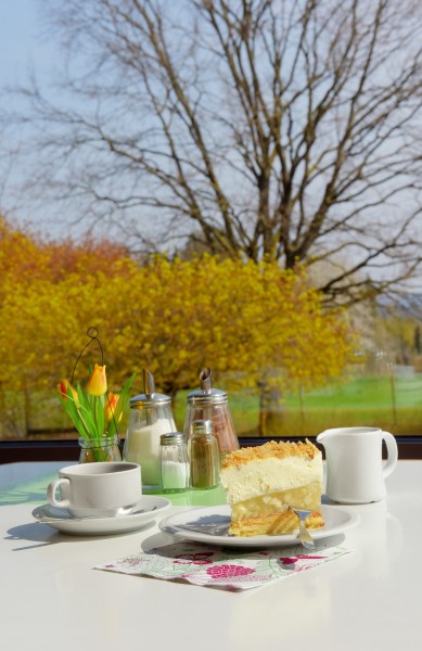 Cafe Mohneblick Im Heinrich Lubke Haus Sauerland